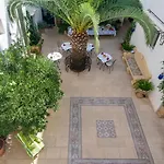 Palazzo Tre Cardi Bed & Breakfast 3*