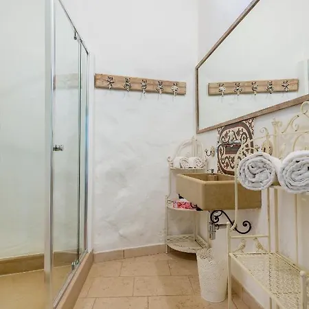 Bed & Breakfast Palazzo Tre Cardi *