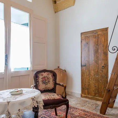 Palazzo Tre Cardi Bed & Breakfast *